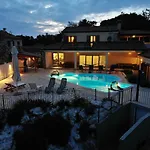 Villa Villa Arton Heated Swimming-Pool Žminj