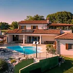 Villa Arton Heated Swimming-Pool Villa *