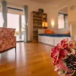 Villa Arton Heated Swimming-Pool Villa