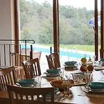 Villa Arton Heated Swimming-Pool Villa