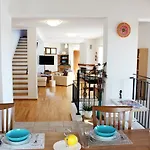 Villa Villa Arton Heated Swimming-Pool