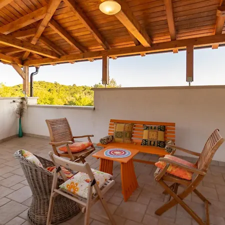 Arton Heated Swimming-pool Villa