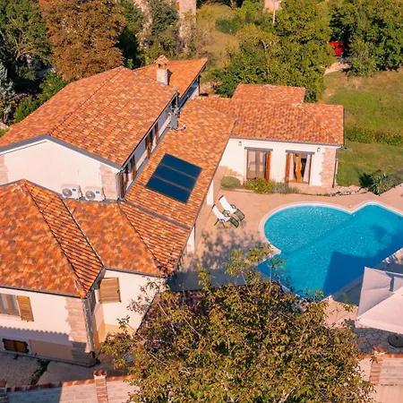 Arton Heated Swimming-pool Villa *