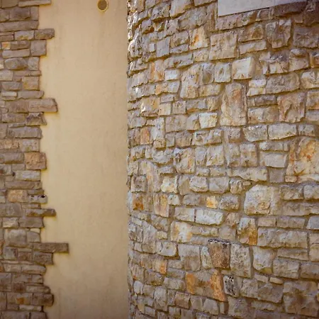 Arton Heated Swimming-pool *