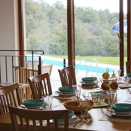 Arton Heated Swimming-pool Vila