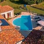 Willa Arton Heated Swimming-pool *