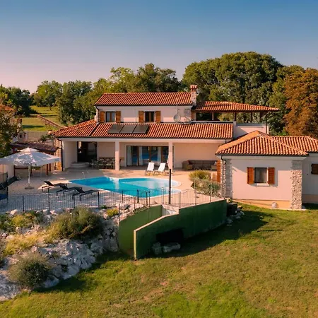 Villa Arton Heated Swimming-Pool Žminj