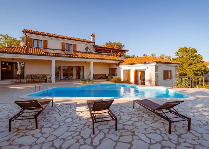 Вилла Arton Heated Swimming-pool *