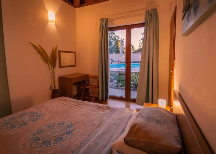 Вилла Arton Heated Swimming-pool