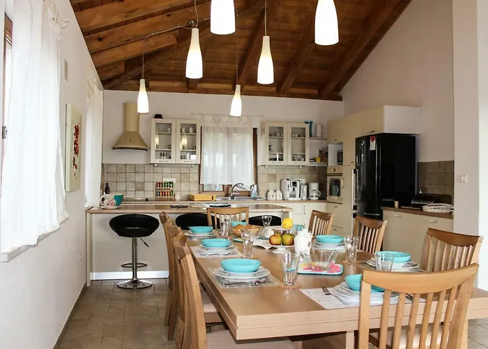 Arton Heated Swimming-pool Вилла Zminj